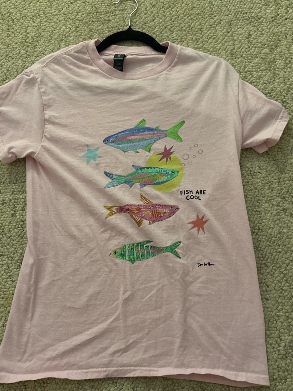 SHEIN Light Pink Short Sleeve Tee with Multicolor Fish Graphic